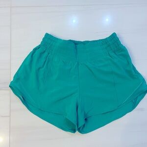 Lululemon Hotty Hot Low Rise Shorts Green